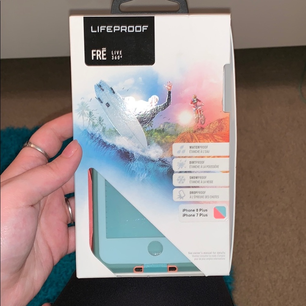 LifeProof IPhone case! - Picture 3 of 3